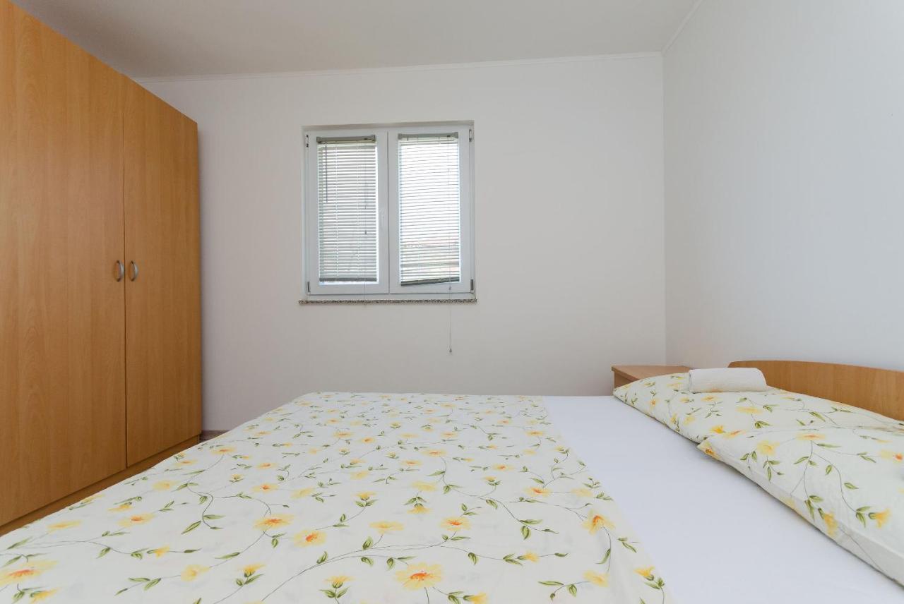 Apartments Ester Lopar Εξωτερικό φωτογραφία