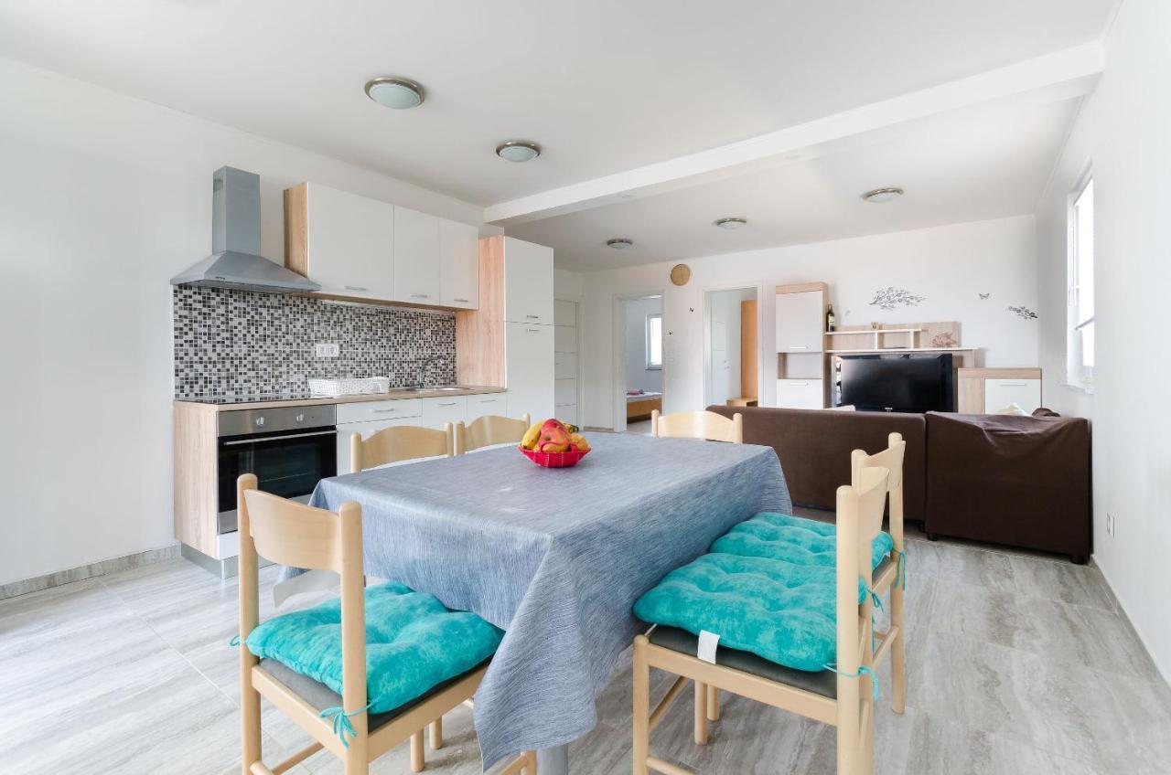 Apartments Ester Lopar Εξωτερικό φωτογραφία