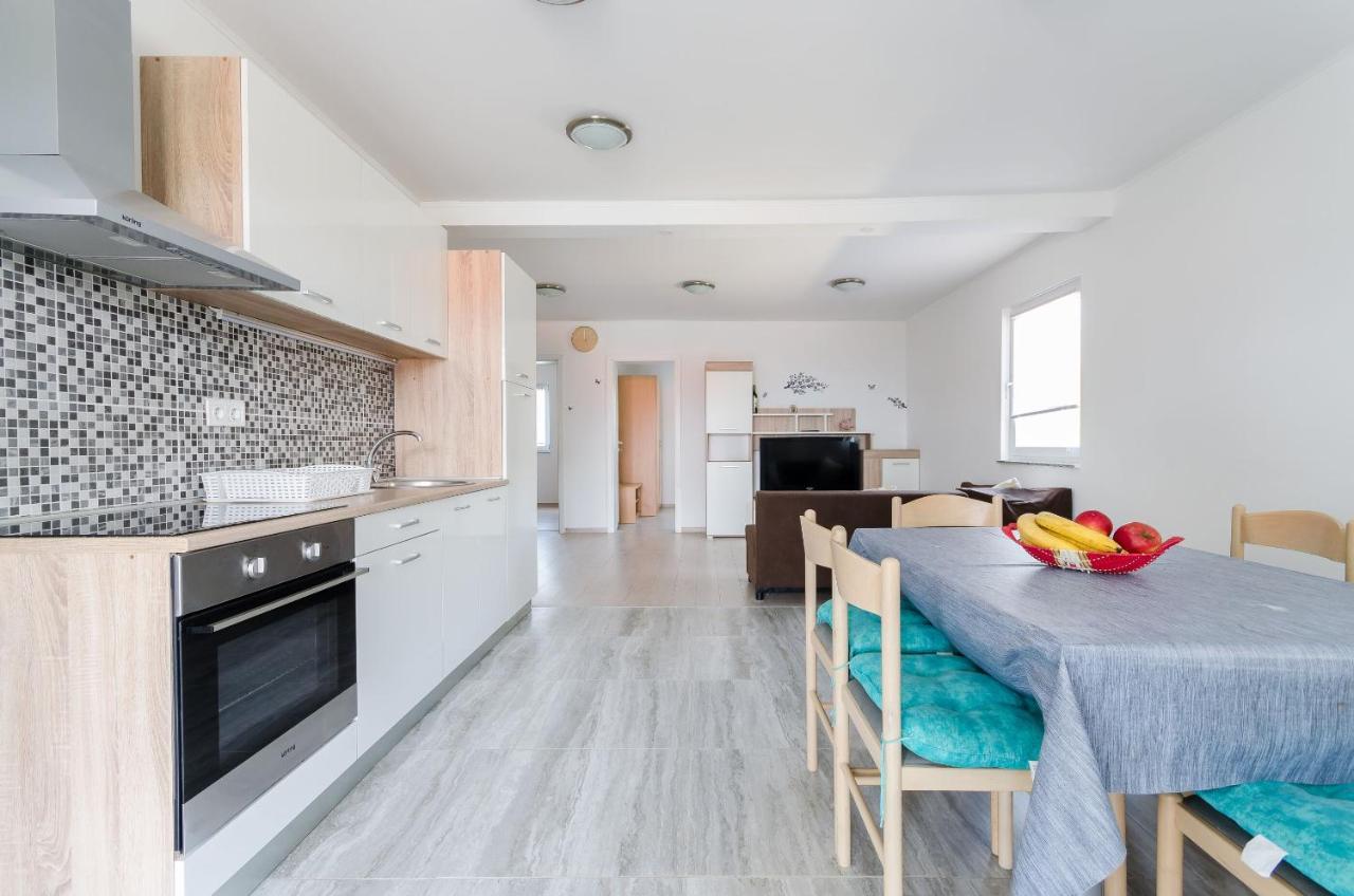 Apartments Ester Lopar Εξωτερικό φωτογραφία