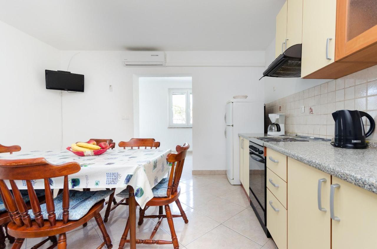 Apartments Ester Lopar Εξωτερικό φωτογραφία