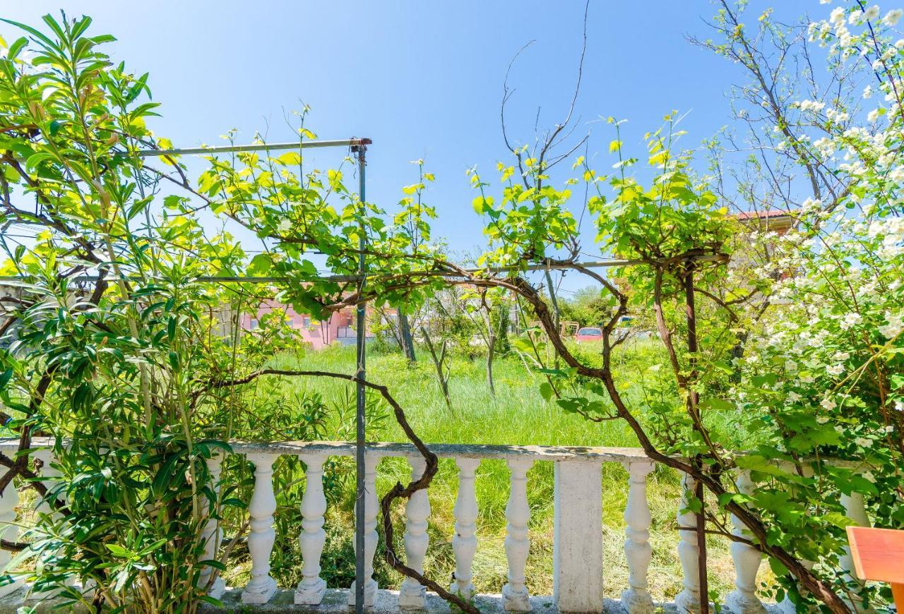 Apartments Ester Lopar Εξωτερικό φωτογραφία