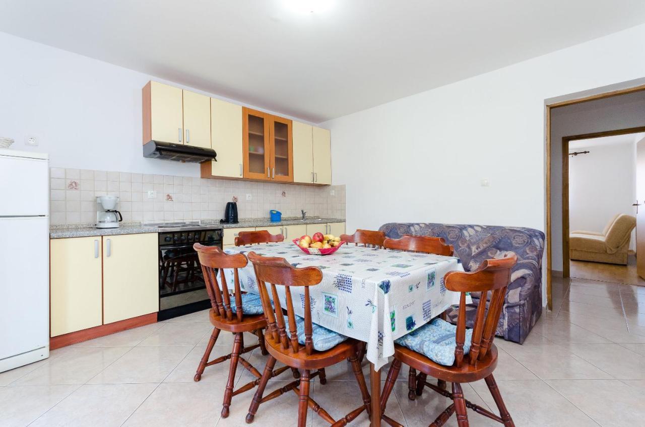 Apartments Ester Lopar Εξωτερικό φωτογραφία